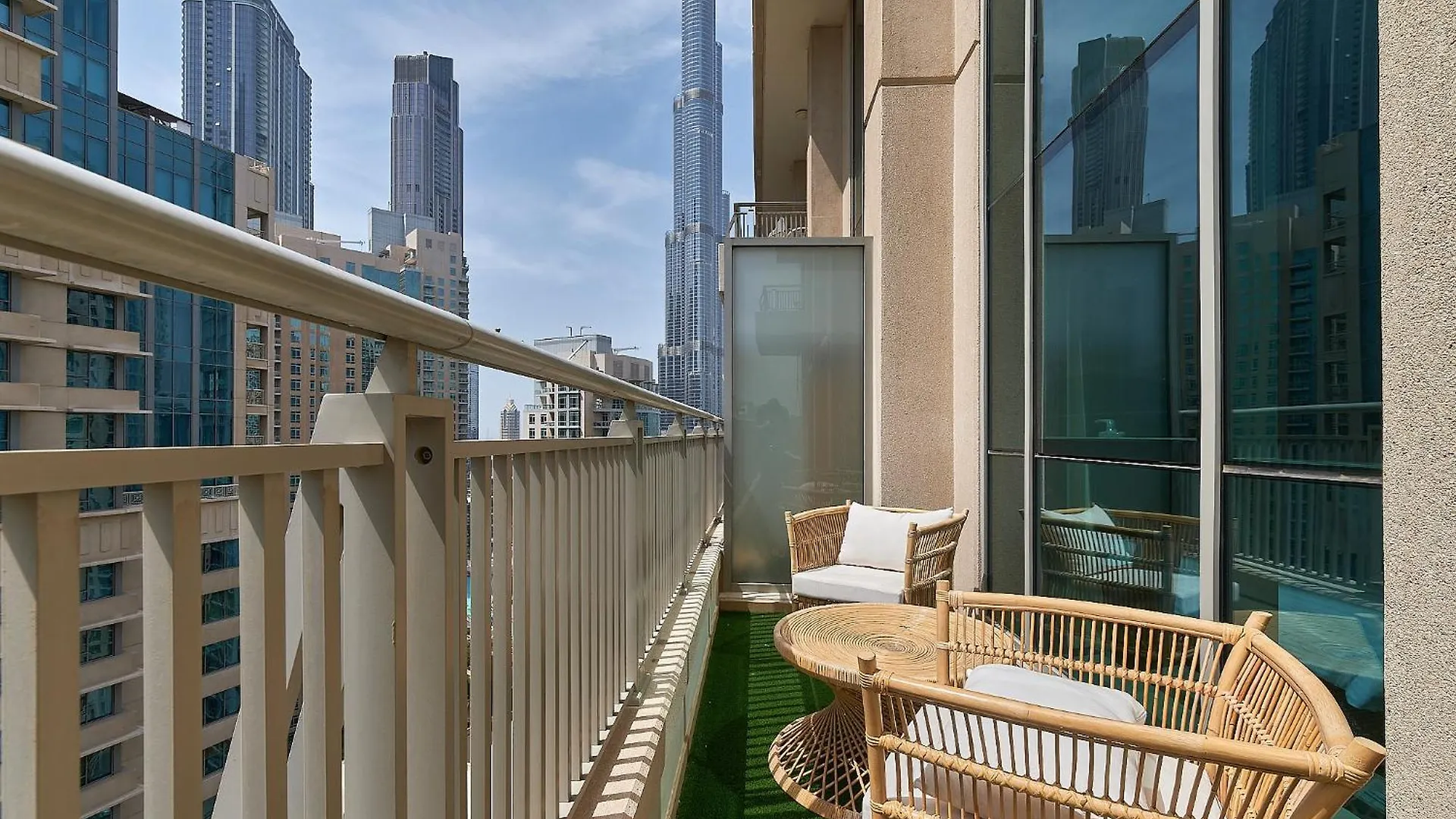 Bellavista Penthouse: Panoramic Burj Khalifa Views Apartment Dubai